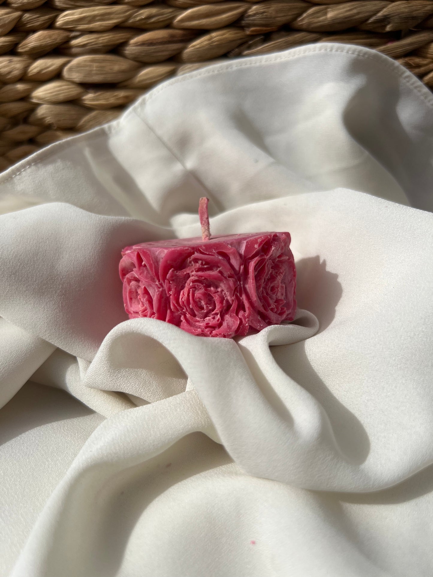 Bougie cylindre fleurie parfum PIVOINE