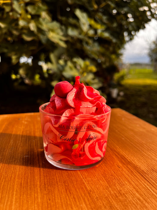 Bougie chantilly parfum CERISE NOIRE