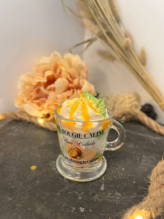 La petite bougie chantilly parfum Pina Colada
