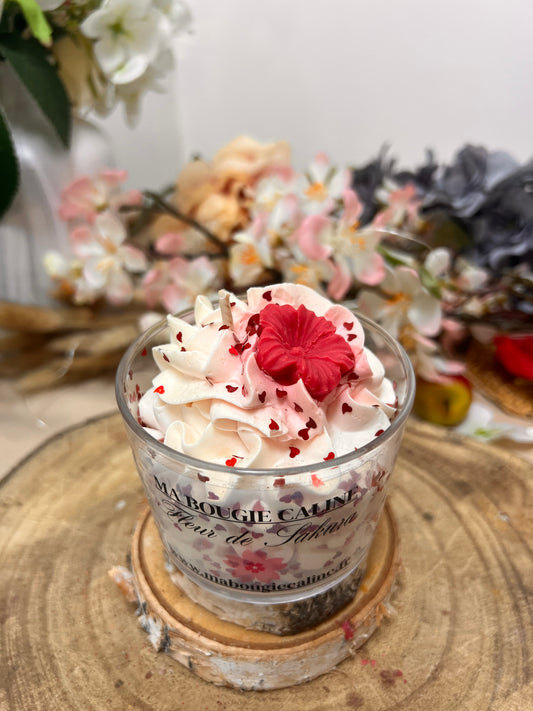 La bougie chantilly parfum Fleur de Sakura